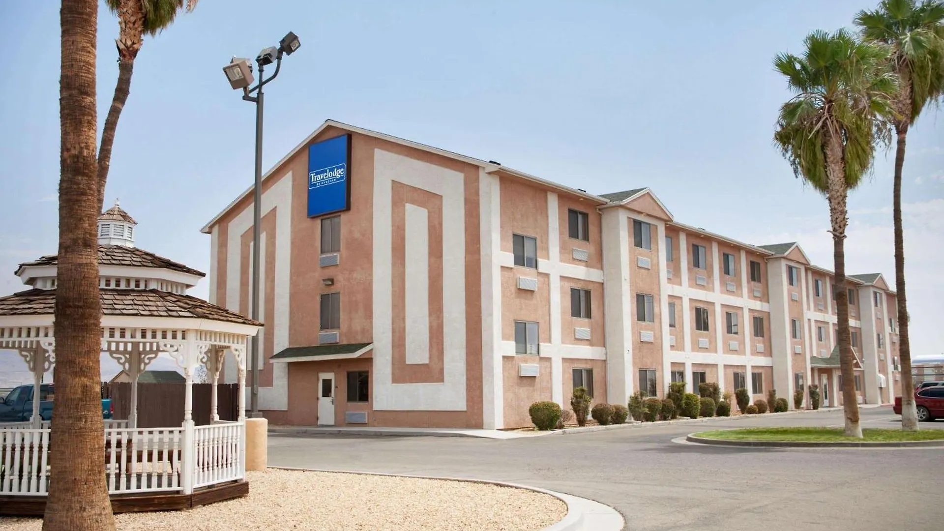 Where to Stay in California & Nevada: 10 Best Family Hotels