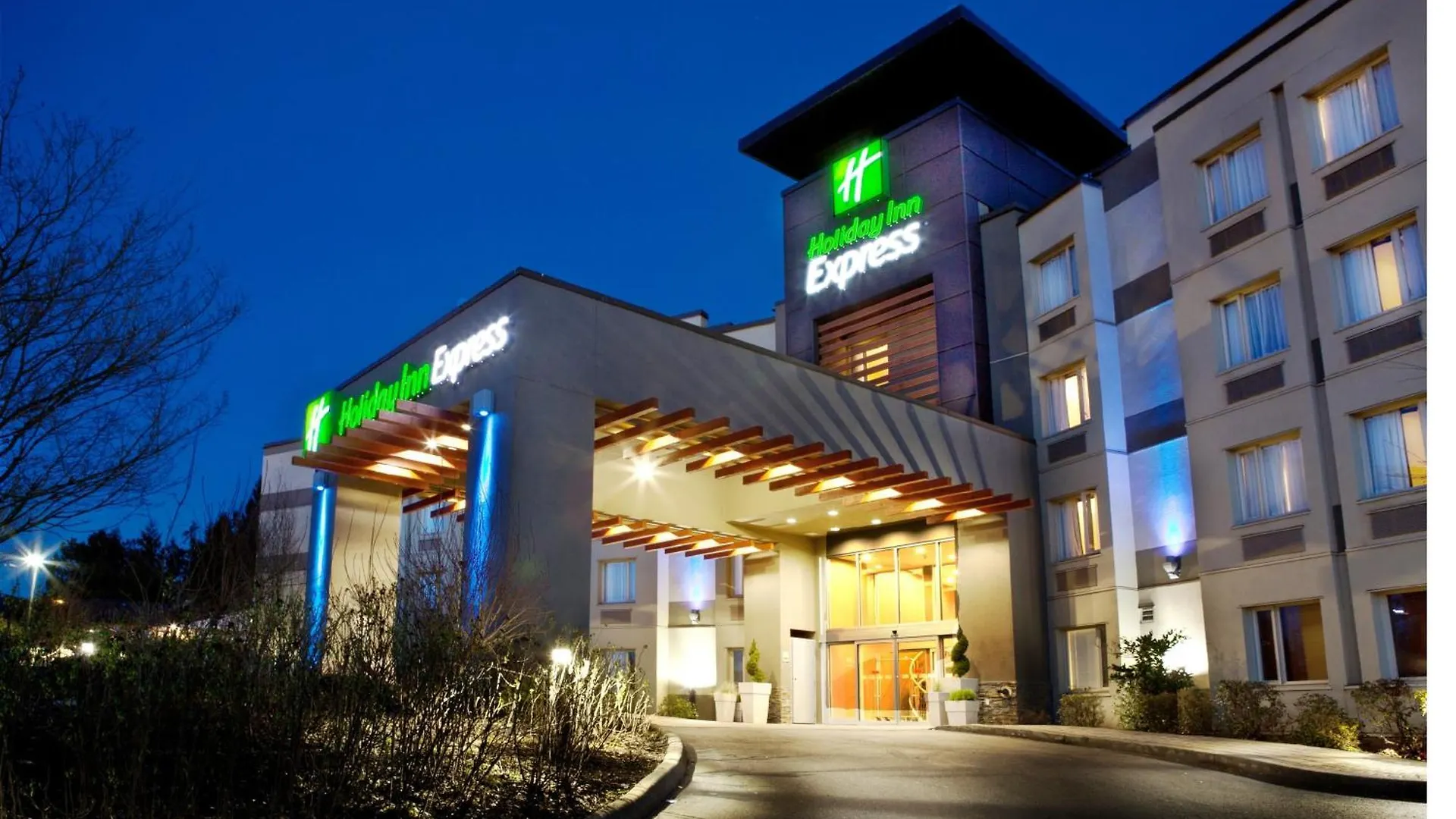6 Business Hotels Near Langley Event Centre Worth Booking