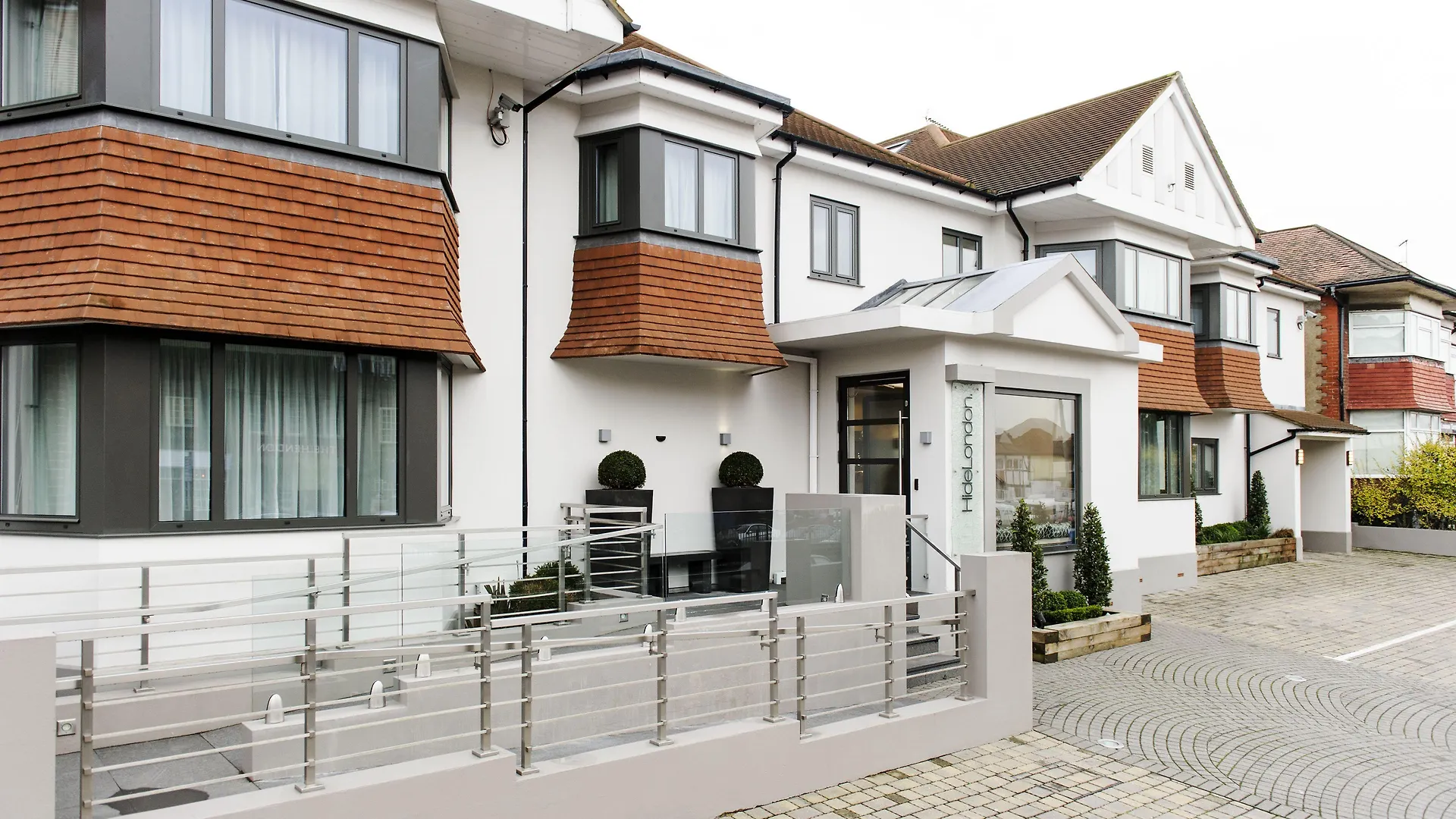 4 Family Hotels Near Madame Tussauds Worth Booking Now