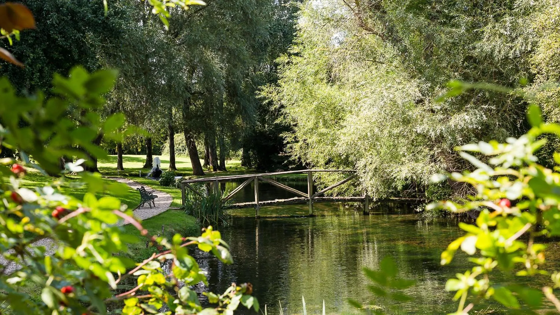 6 Four-Star Hotels In Somerset Worth Booking Right Now