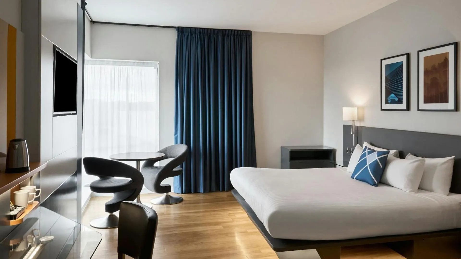 5 Airport Hotels in Central Scotland That Deliver on Convenience