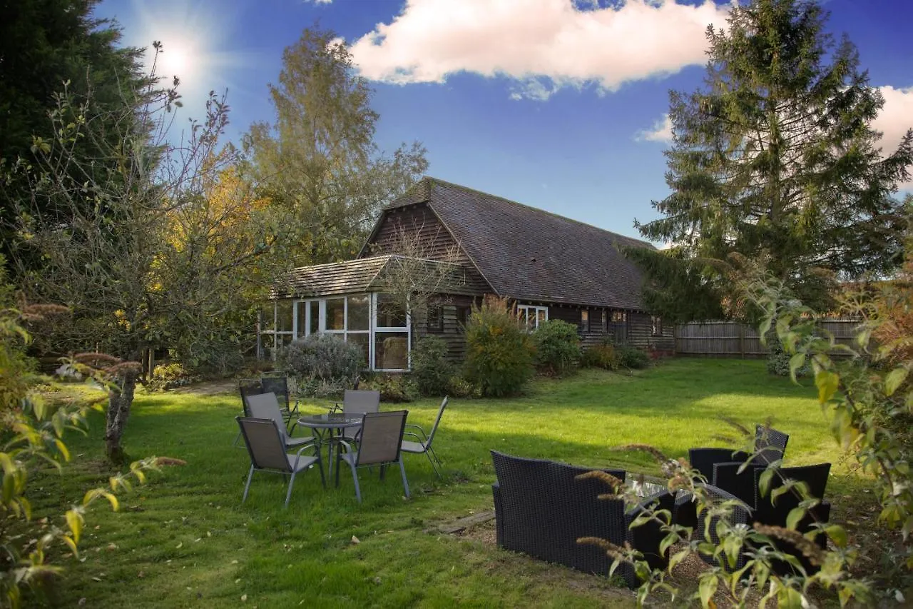 Staying Near Maison Dieu: 4 Leisure Stays Compared