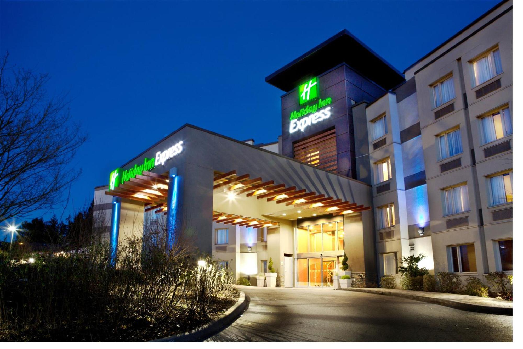 6 Business Hotels Near Langley Event Centre Worth Booking