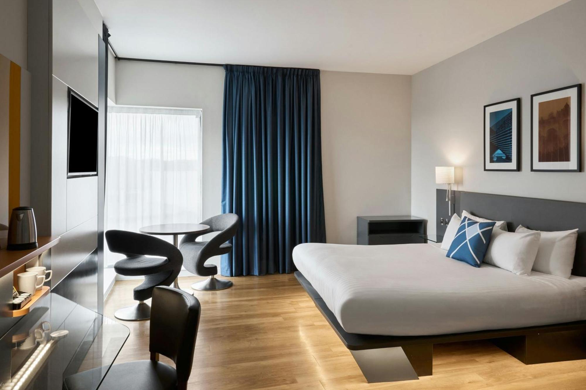 5 Airport Hotels in Central Scotland That Deliver on Convenience
