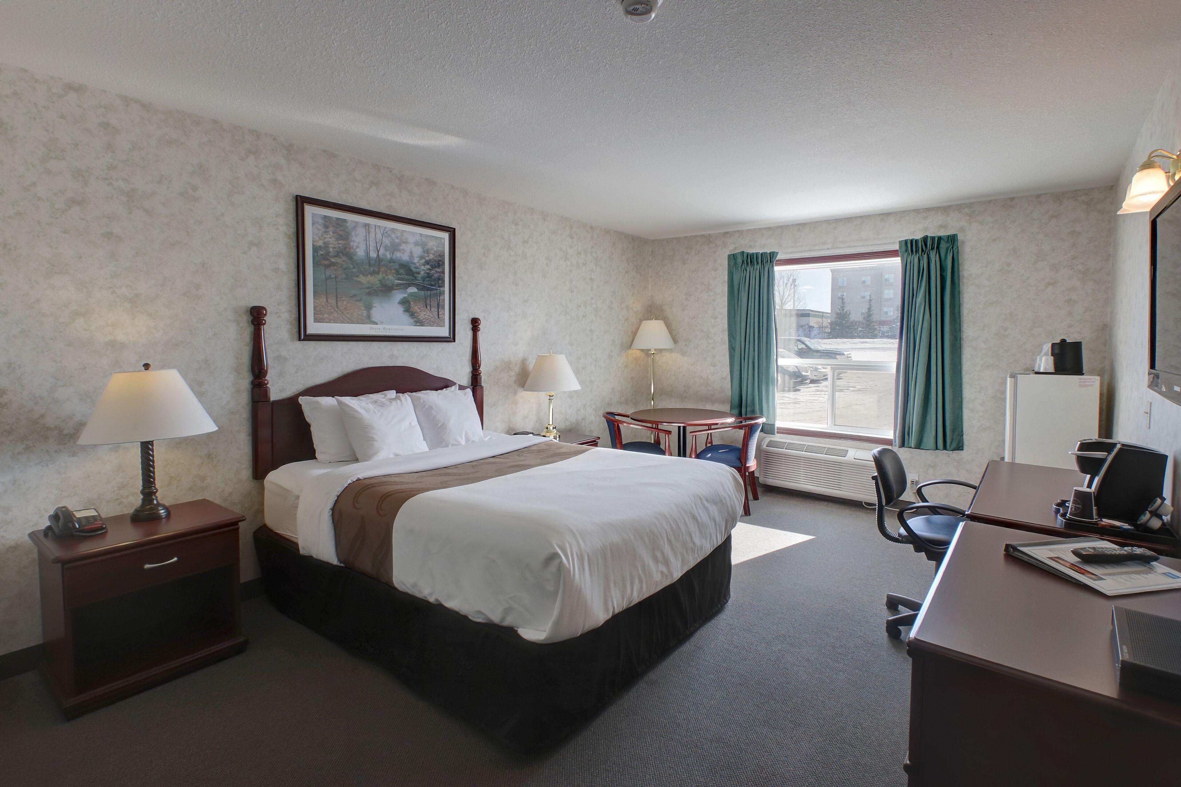 4 Business Hotels Near Dr. Woods House Museum Worth Booking